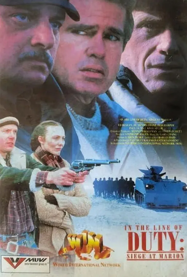 警网12天海报