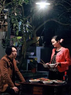 鲜花盛开的村庄海报